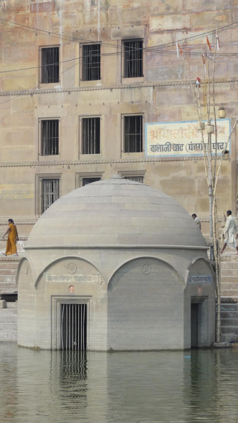 BANKS OF VARANASI photo 11