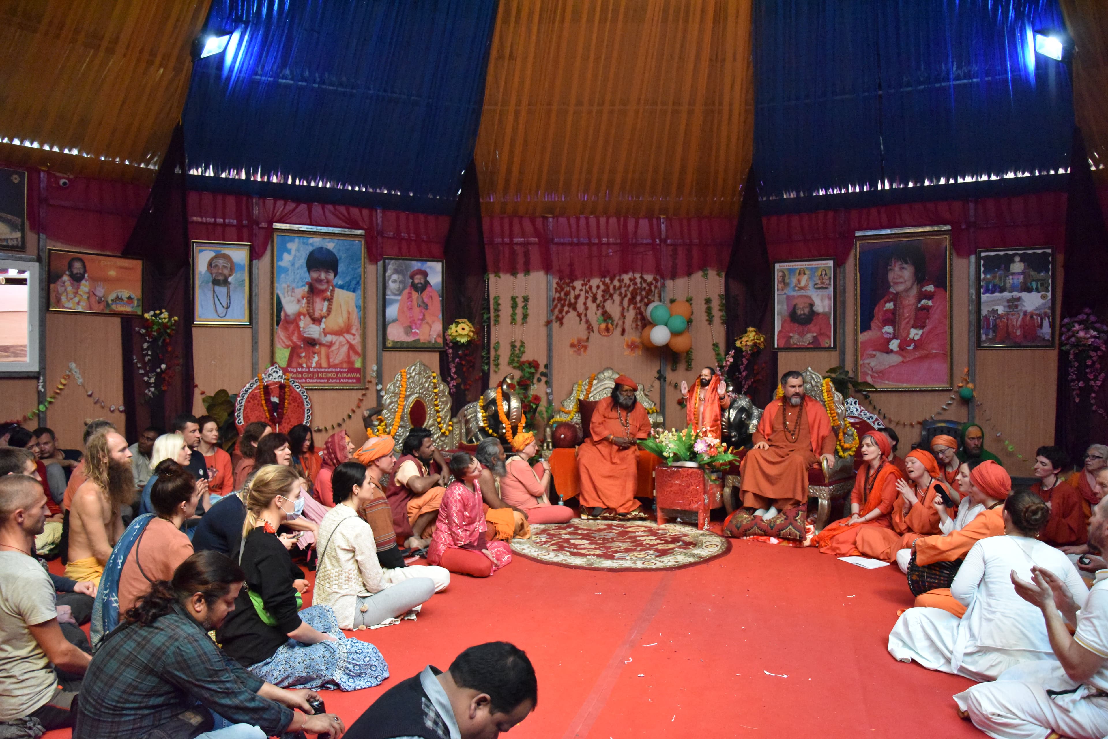 Sanyasa and Family Sanyasa
